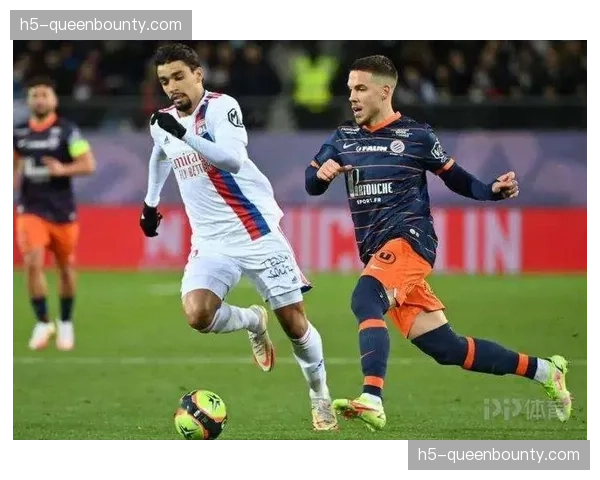 电讯报：曼联将西汉姆联中场帕奎塔列为夏窗头号目标